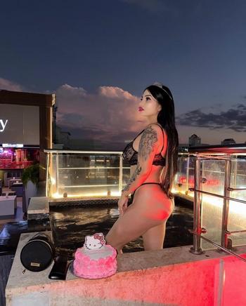 206-385-4113, 37  female escort, Wilmington