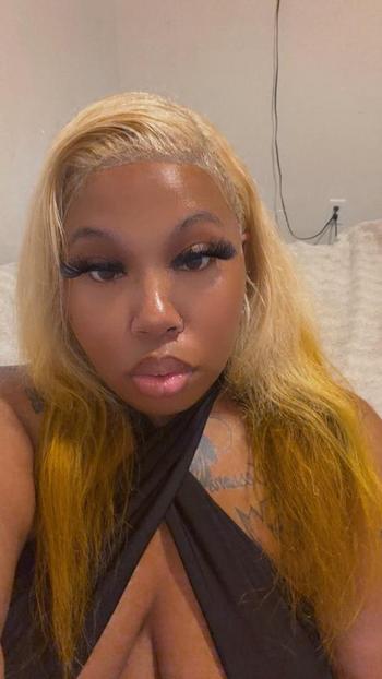 Redd, 23  female escort, Wilmington